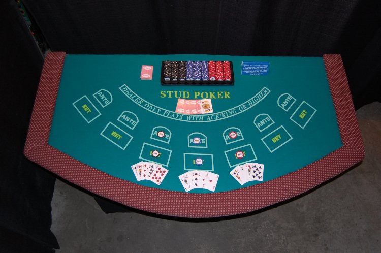 Casino - Caribbean Stud Table